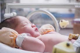 Meski begitu, bayi sudah mulai dapat mengenali wajah ibu atau orang sering mengasuhnya. Moms Ini Yang Terjadi Pada Penglihatan Bayi Baru Lahir