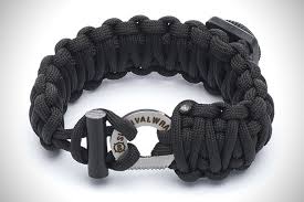 Premium 550 paracord survival bracelet black hand made usa 5/8 plastic buckle. The 8 Best Paracord Survival Bracelets Hiconsumption