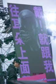 纯享版 隔壁老樊 多想在平庸的生活拥抱你 2020感恩有你跨年演唱会 浙江卫视官方hd.mp3. L Xqmukzfzpw3m