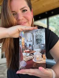 Unfortunately i am now home 😭😭😭 i bought this gorgeous smelling candle  as i love The Contemporary Scent but i also wondered if anyone knew any  websites to buy wax melts or