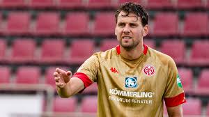 Ádám csaba szalai (born 9 december 1987) is a hungarian footballer who plays for bundesliga club 1. Unter Beierlorzer Aussortiert Mainz Sturmer Szalai Gegen Leverkusen Zuruck Im Kader Sportbuzzer De