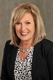 Lisa M Pace, Financial Advisor