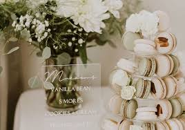 Hey guys!i am loving decorating my cakes with fresh flowers at the moment, they are so vibrant and beautiful that they give the perfect finishing touch. 28 Stunning Macaron Wedding Cakes To Make A Statement