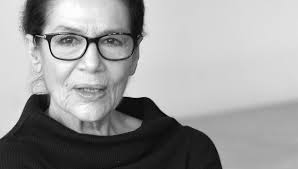 Jetzt meldet sich erstmals ihr sohn dominik zu wort und spricht über die letzten wochen seiner berühmten mutter. Hannelore Elsner 76 Fur Immer Und Ewig Jetzt Meldet Sich Sohn Dominik Zu Wort Bunte De