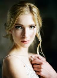 Julie Cate's Instagram, Twitter & Facebook