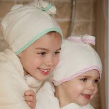 So it will enables water to be drawn from hair more quickly and thoroughly.and the hair towels will not fall off feathers as well as keep fast colour. Cuddletwist Super Absorbent Bamboo Hair Wrap Towel Cuddledry
