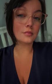 Morning sinners! Here is just a reminder tutorial about how to get the  perfect moustache. Show us how you do yours!