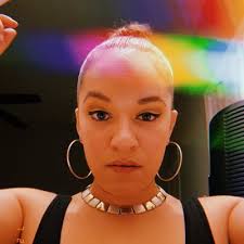 Ebony Marshall Oliver (@Ebonym_o)