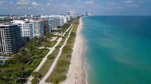 According to the united states census bureau, the town has a total area of 2.5 km2 (1.0 sq mi). Surfside