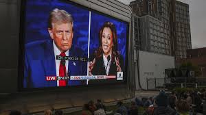 Donald Trump y Kamala Harris en su primer debate presidencial | Foto: CNN   