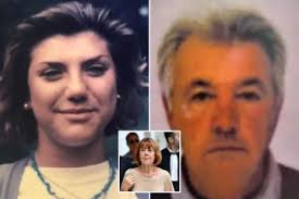 Watch horror moment giant fish attacks 'mermaid' leaving crowd screaming in  terror as aquarium show goes wrong