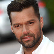 Martin wurde bei den grammy awards im februar 2000 in vier kategorien nominiert. Ricky Martin Wunscht Sich Weitere Kinder Mit Ehemann Jwan Yosef