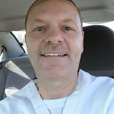 Dan Messer's Instagram, Twitter & Facebook