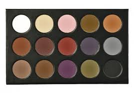 The matte is the first and only foldable and collapsible mat designed to lay over your bathroom sink to create an instant counter. Backstage Make Up Eyeshadow Profi Palette Basic Matt 15er Kaufen Maske Berlin