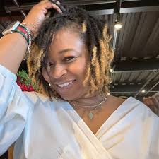 Dana Hildreth's Instagram, Twitter & Facebook