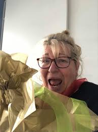 36 Unique Gifts They'll Never Guess Were From Amazon  https://www.buzzfeed.com/amandadavis3/unique-gifts-from-amazon?ref=bffbbuzzfeedbooks&utm_source=dynamic&utm_campaign=bffbbuzzfeedbooks