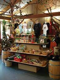 50 Clever Gift Shop Merchandising Ideas Gift Shop Interiors Gift Shop Gift Shop Displays