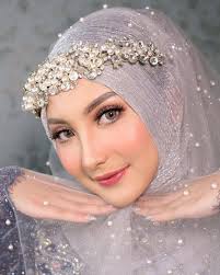 Perkenalkan nama ku indah adjie ，make up artist yang melayani untuk daerah jabodetabekuntuk tanya tanya tentang rias pengantin hijab sederhana#makeupwedding#. 150 Ide Wedding Hijab Pengantin Pengantin Wanita Pernikahan