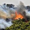 Στο σημείο επιχειρούν επίγειες και εναέριες δυνάμεις. 1