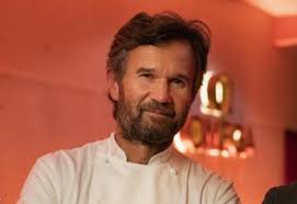 La carta del nuovo ristorante con il menu degustazione. Carlo Cracco Si Butta Sul Take Away Quanto Costa Il Menu Da Asporto Il Tempo
