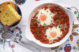Para quien quiera tener a mano un buen recetario al que recurrir cuando tenga que hacer una comida o cena sencilla y resultona, hemos preparado un lo que hemos hecho ha sido elegir algunas recetas resultonas y fáciles de hacer publicadas hace unos años, pues es fácil que no las recordéis si nos. 25 Recetas Faciles A Base De Huevo Para Sumar Proteinas En La Cena