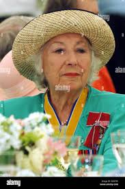 Dameveralynn90 hi-res stock photography and images