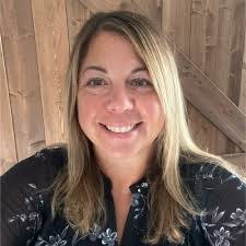 Regina Coyne's Instagram, Twitter & Facebook