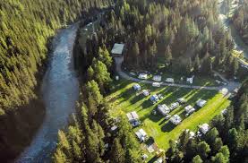 Camping Chapella Der Einzigartige Campingplatz Im Engadin Beim Nationalpark Liegt Idyllisch Direkt Am Inn Viele Campingplatz Wintergarten Ideen Reiseziele