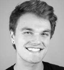 Lori Schiffer's Instagram, Twitter & Facebook