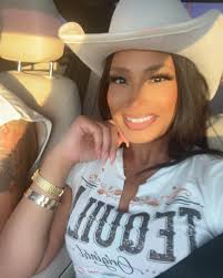 💫Rarely seen always noticed 💫