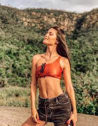 vitoria strada relaxa de biquini durante ferias biquini instagram vitoria