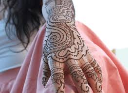 4.16 gambar henna tangan pengantin. 47 Gambar Henna Tangan Yang Bikin Moment Pernikahanmu Semakin Manis Dikenang Raja Soal
