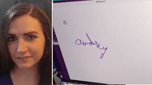 Après 20 ans de paralysie totale, Audrey a réussi à écrire son prénom grâce  à la pensée : « Je n'arrive pas à expliquer ce que cela représente pour moi  »