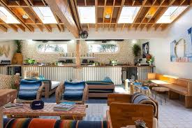 Power up on wheatgrass and ginger shots, fresh juice, smoothies, protein shakes, peanut butter and jelly, breakfast burritos, vegetarian options, more! The Waterfront Restaurants In Venice Los Angeles
