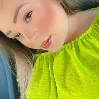 Caroline Muraro's Instagram, Twitter & Facebook