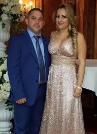 Rossana delgado ретвитнул(а) s e r n a t u r. Husband Of Slain Mom Unknowingly Meets One Of His Wife S Murder Suspects While Tracking Her Daily Mail Online