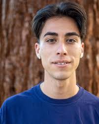 Reyes Cabrera's Instagram, Twitter & Facebook