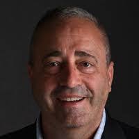 Daniel Moruzzi's Instagram, Twitter & Facebook