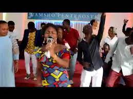Deborah kihanga ft martha mwaipaja tunalindwa na yesu (remix official video.) mp3 duration 7. Debora Kihanga Atowa Watuu Machoji Akiimba Youtube