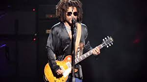 Un anneau et un diams dans le nez plus quelques boucles à l'oreille, cela. Lenny Kravitz Ich War Ein Strenger Vater B Z Berlin