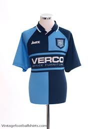 The stadium has a capacity of. 1999 01 Wycombe Wanderers Home Shirt L For Sale