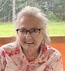 Cindy Mansur's Instagram, Twitter & Facebook