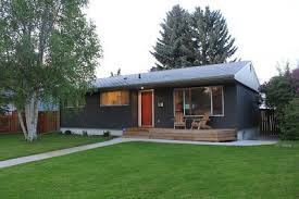 I live on a lovely horse farm and wish i could turn this looong house into a. How To Choose Exterior Paint Colors For Your Mid Century Inspired Home Shift Modern Home