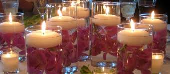 O afacere cu pantofi pentru copii poate fi inceputa cu foarte putini bani, de ordinul sutelor de euro, in contextul in care ai nevoie doar de o masina de cusut, de pielea si materialele folosite pentru botosei si de schite pe baza carora sa ajungi la produsul finit. Afaceri Cu Bani Putini Plandeafacere Ro