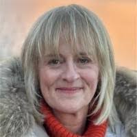 Kerry Dobson's Instagram, Twitter & Facebook