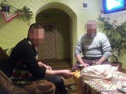 Kuya, ipinakilala ang makakalaban ng mga boy housemates sa basket. Exploited Young Romanians From Azov Films Videos Traumatized Der Spiegel