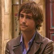 On le connaissait pour le rôle de tarzan dans la série diffusée à la fin des années 1990, joe lara a été victime d'un accident d'avion. Plus Belle La Vie L Acteur Nicolas Herman Victime D Un Accident De Voiture Marie Claire