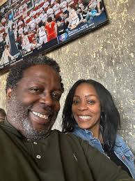 Hello!!! Does anyone here have Mr. Carter the Science teacher as a friend 