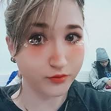 Tara Nicole Gall (@tarebeartaraxx)