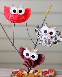 This beautifully crafted vase decor is designed to be part of your memorable home decor collection that will accent your passion for design and comfort. Cute Owl Centerpiece Display Sugar Bee Crafts Owl Crafts Owl Centerpieces Fall Crafts For Kids